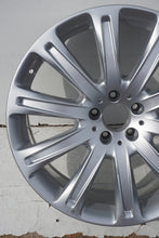 Laden Sie das Bild in den Galerie-Viewer, 1x Alufelge 20 Zoll 8.5" 5x112 29ET Glanz Silber A2924010300 Mercedes-Benz FEL6974599189ve