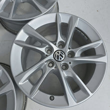 Laden Sie das Bild in den Galerie-Viewer, 4x Alufelge 16 Zoll 7.0" 5x112 47ET 6855083 BMW 4 Caddy V Golf VII Touran FEL5981274834ke