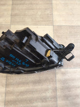 Laden Sie das Bild in den Galerie-Viewer, Frontscheinwerfer Skoda Fabia IV 6VB941015 Links Scheinwerfer Headlight SCH9319650936mb