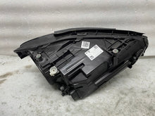 Laden Sie das Bild in den Galerie-Viewer, Frontscheinwerfer Mercedes-Benz W247 A2479060904 LED Links Headlight SCH3212589068em