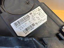 Laden Sie das Bild in den Galerie-Viewer, Frontscheinwerfer BMW 5 F11 F10 1EL011087-22 Bi-Xenon Rechts oder Links SCH5589685795ye