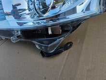 Laden Sie das Bild in den Galerie-Viewer, Frontscheinwerfer Peugeot 208 9802221480 Rechts Scheinwerfer Headlight SCH6829963316hm