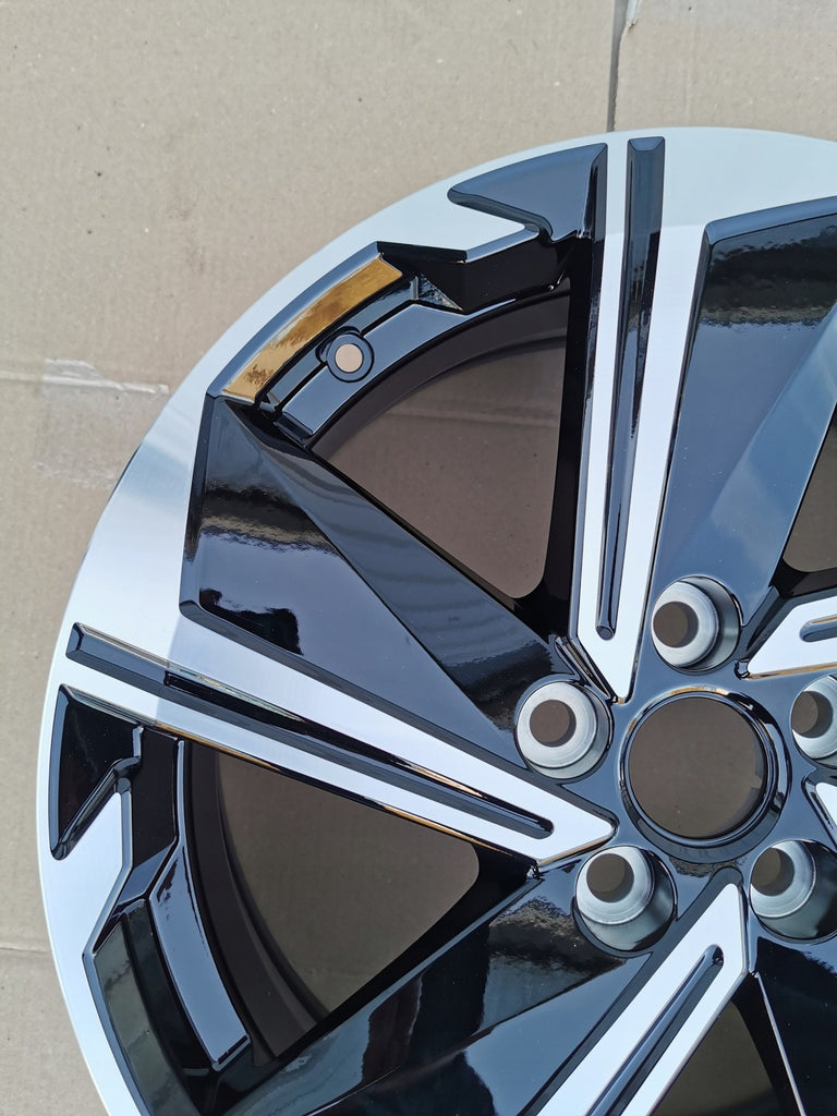 1x Alufelge 18 Zoll 7.0" 5x114.3 38ET 4250G472 Mitsubishi Eclipse Cross