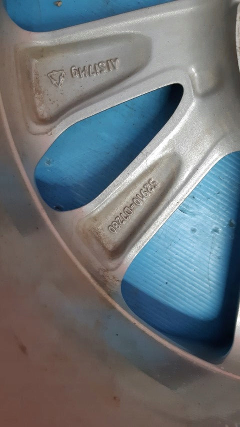 1x Alufelge 17 Zoll 7.0" 5x114.3 51ET 52910-D7280 Hyundai Rim Wheel