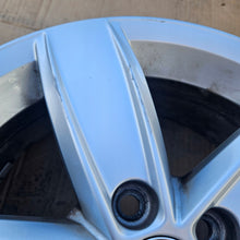 Laden Sie das Bild in den Galerie-Viewer, 1x Alufelge 15 Zoll 5.5" 5x100 40ET Glanz Silber KBA50416 VW Polo Rim Wheel FEL1270932648ft