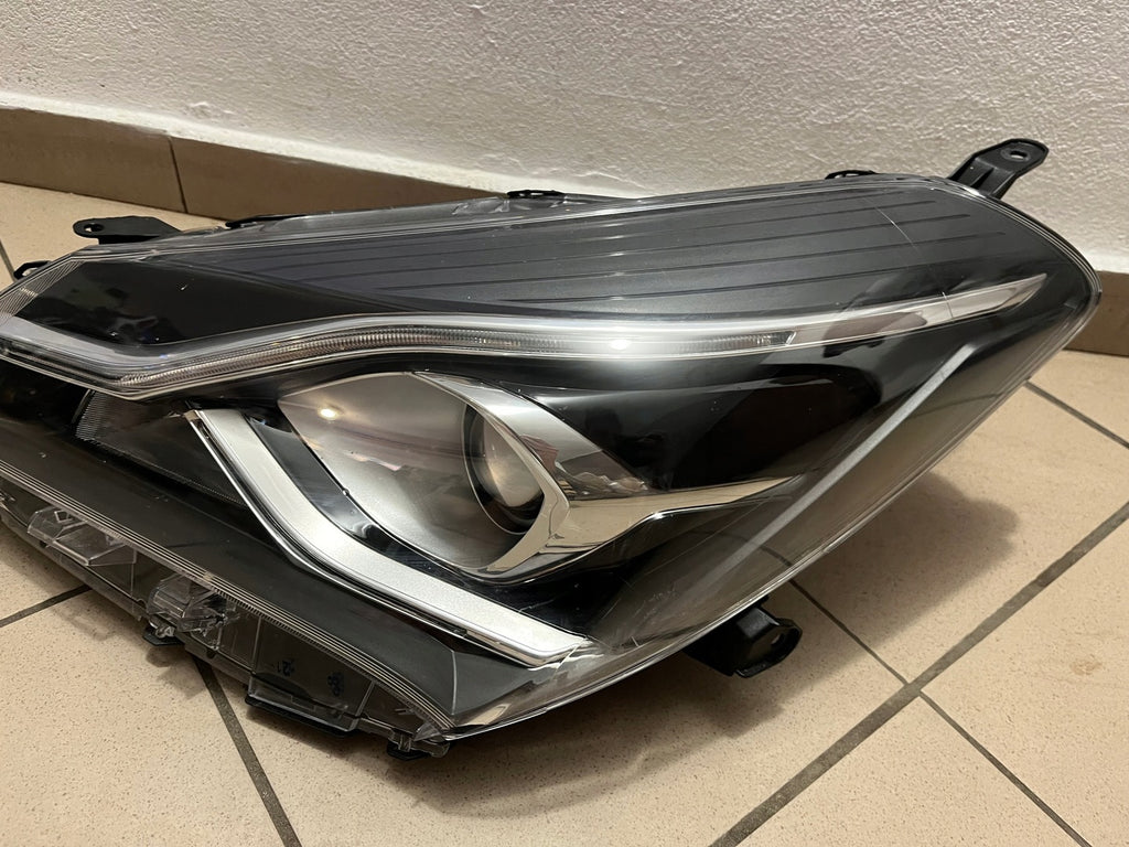 Frontscheinwerfer Toyota Yaris LED Ein Stück (Rechts oder Links) Headlight SCH4560334519lo