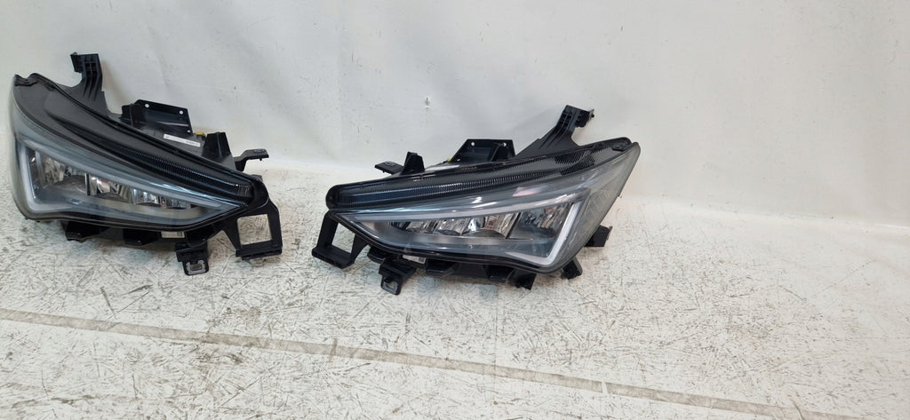 Frontscheinwerfer Cupra Born 10F941007L 10F941008 LED Rechts oder Links SCH1577449022rs