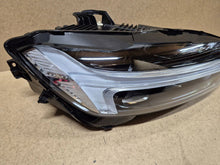 Laden Sie das Bild in den Galerie-Viewer, Frontscheinwerfer Volvo Xc60 32342509 Rechts Scheinwerfer Headlight SCH2510287853ah