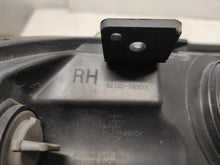 Laden Sie das Bild in den Galerie-Viewer, Frontscheinwerfer Kia Rio III 92102-1 92102-1W Rechts Scheinwerfer Headlight SCH5879062292rv