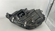 Load image into Gallery viewer, Frontscheinwerfer Mercedes-Benz Gle A1679069504 LED Rechts oder Links SCH2411217246xy