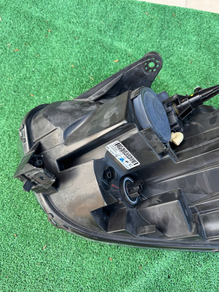Frontscheinwerfer Renault Express 260105660R Rechts Scheinwerfer Headlight SCH5676036861ij