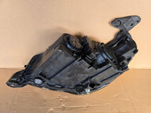 Laden Sie das Bild in den Galerie-Viewer, Frontscheinwerfer Opel Corsa F 39162649 Rechts Scheinwerfer Headlight SCH3477036123pm
