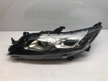 Laden Sie das Bild in den Galerie-Viewer, Frontscheinwerfer Mitsubishi Eclipse Cross 8301D073 LED Links Headlight