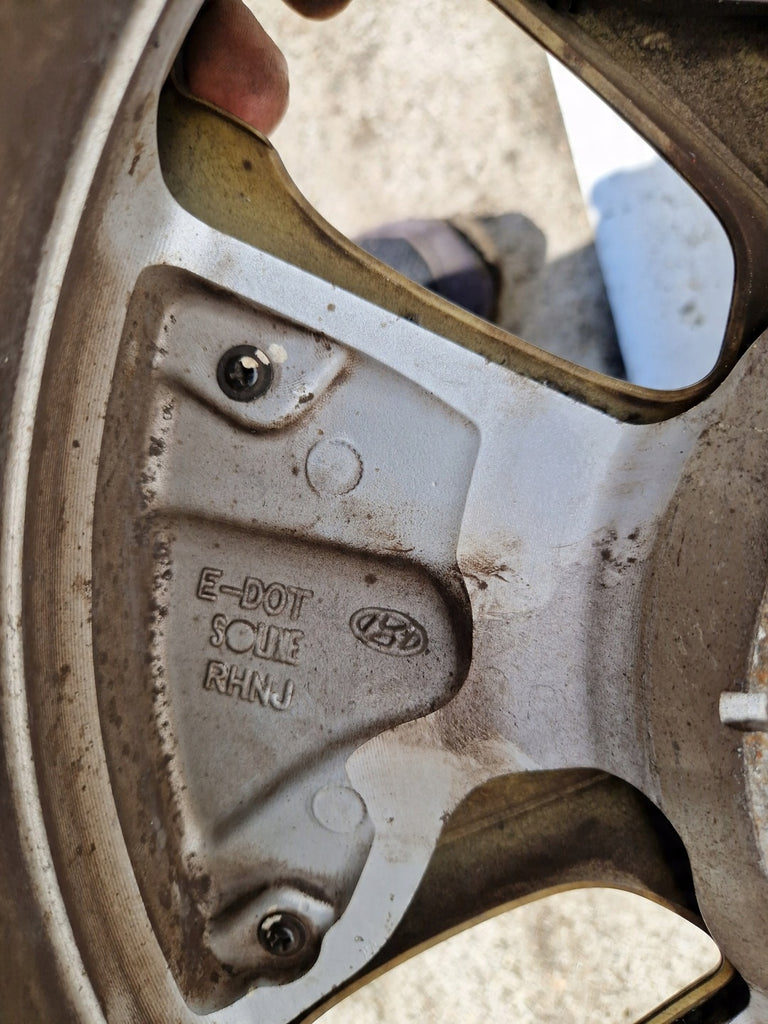 1x Alufelge 16 Zoll 6.5" 5x114.3 50ET 52910G7200 Hyundai Rim Wheel