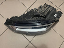 Laden Sie das Bild in den Galerie-Viewer, Frontscheinwerfer Audi A3 8V0941035 Full LED Links Scheinwerfer Headlight