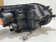 Laden Sie das Bild in den Galerie-Viewer, Frontscheinwerfer Mitsubishi L200 Xenon Ein Stück (Rechts oder Links) Headlight