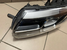 Laden Sie das Bild in den Galerie-Viewer, Frontscheinwerfer Dacia Logan Sandero II Links Scheinwerfer Headlight SCH2175135050yv
