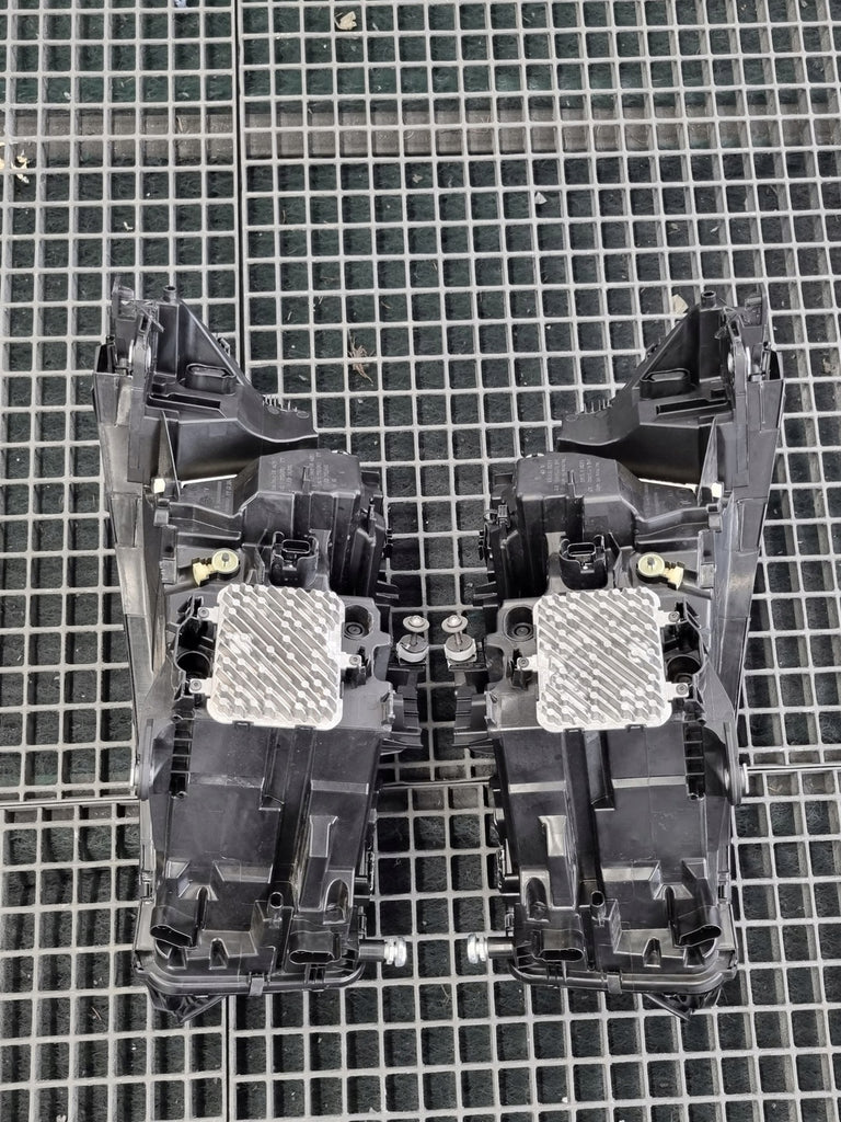 Frontscheinwerfer BMW 5A798D7 5A798D8 LED Ein Satz Scheinwerfer Headlight SCH7787854639mc