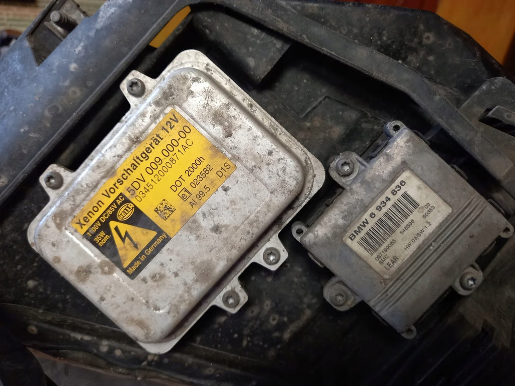 Frontscheinwerfer BMW E60 E61 Xenon Ein Stück (Rechts oder Links) Headlight SCH8823573659zm