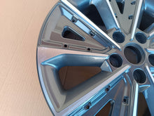 Laden Sie das Bild in den Galerie-Viewer, 1x Alufelge 17 Zoll 7.0" 5x114.3 50ET 52910-J2000 Kia Rim Wheel FEL3869701258bh