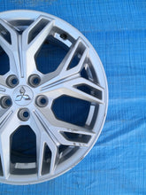 Laden Sie das Bild in den Galerie-Viewer, 1x Alufelge 18 Zoll 7.0" 5x114.3 38ET MZ315060 Mercedes-Benz Outlander I FEL5382009635ro
