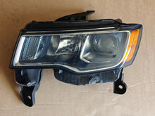 Load image into Gallery viewer, Frontscheinwerfer Jeep Grand Cherokee Wk2 Links Scheinwerfer Headlight SCH9673262464gu