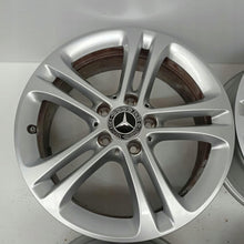 Laden Sie das Bild in den Galerie-Viewer, 4x Alufelge 17 Zoll 6.5" 5x112 44ET Glanz Silber A1774010400 Mercedes-Benz Gla FEL9320453594vy