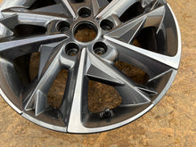 Load image into Gallery viewer, 1x Alufelge 17 Zoll 7.0&quot; 5x114.3 53ET 52910-G4700 Hyundai Rim Wheel