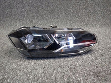 Laden Sie das Bild in den Galerie-Viewer, Frontscheinwerfer VW Polo 2G1941006 Rechts Scheinwerfer Headlight