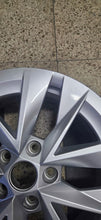 Laden Sie das Bild in den Galerie-Viewer, 1x Alufelge 17 Zoll 7.0" 5x112 46ET Glanz Silber 5E3601025E Skoda Octavia Iv FEL1634938419cy