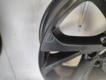 Laden Sie das Bild in den Galerie-Viewer, 1x Alufelge 20 Zoll 6.5&quot; 5x114.3 33ET Glanz Silber 403007153 Renault Rim Wheel