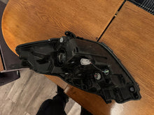 Load image into Gallery viewer, Frontscheinwerfer Toyota Yaris LED Rechts Scheinwerfer Headlight