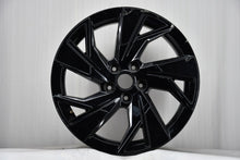 Laden Sie das Bild in den Galerie-Viewer, 1x Alufelge 17 Zoll 7.5" 5x108 44ET Glanz Schwarz 9843281580 Opel Astra L FEL3357650706qy