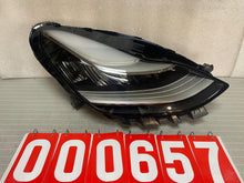 Laden Sie das Bild in den Galerie-Viewer, Frontscheinwerfer Tesla Model 3 1077376 M1077376-50 Full LED Rechts Headlight