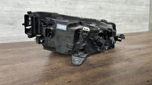 Laden Sie das Bild in den Galerie-Viewer, Frontscheinwerfer Skoda Superb III 3V1941015D Full LED Rechts oder Links