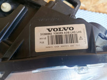 Laden Sie das Bild in den Galerie-Viewer, Frontscheinwerfer Volvo V60 S60 31395902 Bi-Xenon Links Scheinwerfer Headlight SCH7879233225ln
