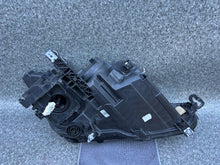 Laden Sie das Bild in den Galerie-Viewer, Frontscheinwerfer Seat Leon 5FB941005D Links Scheinwerfer Headlight SCH4977940406ko