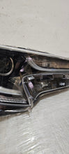 Laden Sie das Bild in den Galerie-Viewer, Frontscheinwerfer Toyota Corolla 811110-02S70 LED Rechts Scheinwerfer Headlight SCH3631113826ig