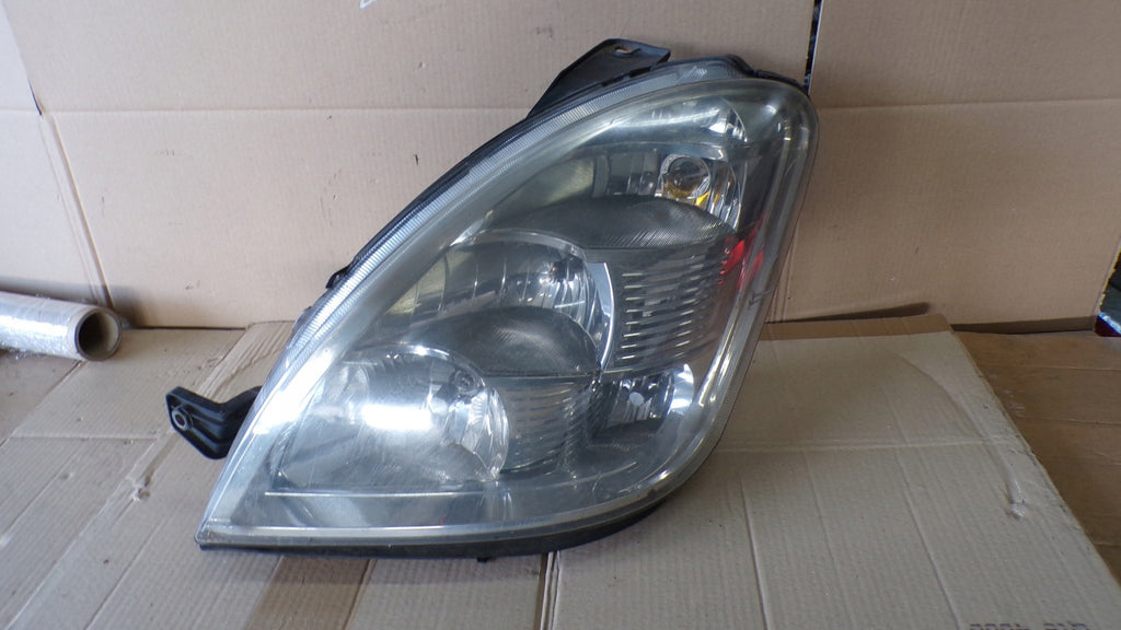 Frontscheinwerfer Iveco Daily III Links Scheinwerfer Headlight SCH7950407372kt