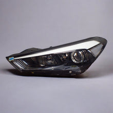 Laden Sie das Bild in den Galerie-Viewer, Frontscheinwerfer Hyundai Tucson 92101-D7100 LED Links Scheinwerfer Headlight