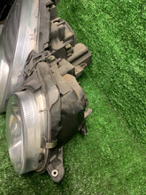 Laden Sie das Bild in den Galerie-Viewer, Frontscheinwerfer Mercedes-Benz W211 Xenon Rechts Scheinwerfer Headlight SCH9679795031pa