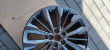 Laden Sie das Bild in den Galerie-Viewer, 1x Alufelge 18 Zoll 7.0" 5x108 47 5ET Glanz Ford Rim Wheel FEL2118458694il