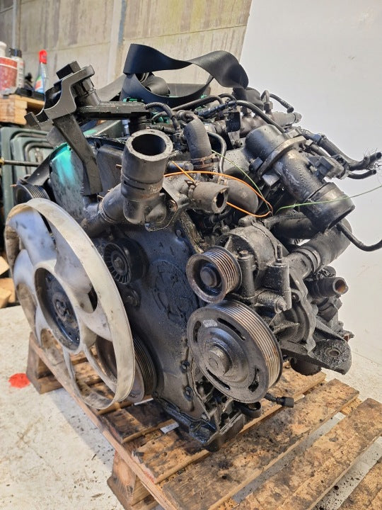 Motor Ford Transit RWD PHFA 2.4 TDCI 100PS 74kW 216TKm Diesel Engine Komplett MOT2579322338gh