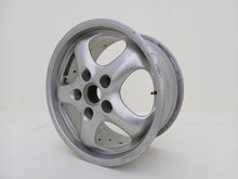 Load image into Gallery viewer, 1x Alufelge 17 Zoll 9.0" 5x130 55ET Glanz 99336212800 Porsche 993 Carrera FEL3862263373ac