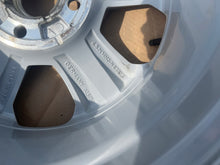 Laden Sie das Bild in den Galerie-Viewer, 1x Alufelge 16 Zoll 6.5&quot; 4x108 KN15-1007-BA Ford Ecosport Rim Wheel