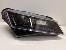 Laden Sie das Bild in den Galerie-Viewer, Frontscheinwerfer Skoda Superb III 3V1941016B 1ZS01193926 Rechts Headlight SCH1163323483jt