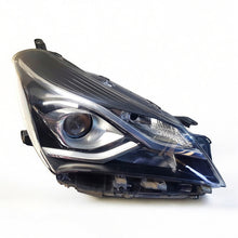 Load image into Gallery viewer, Frontscheinwerfer Toyota Yaris Rechts Scheinwerfer Headlight