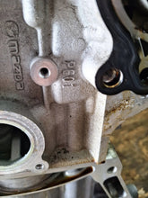 Laden Sie das Bild in den Galerie-Viewer, Motor Mazda Cx3 PE01 2.0 Benzin Engine Unkomplett