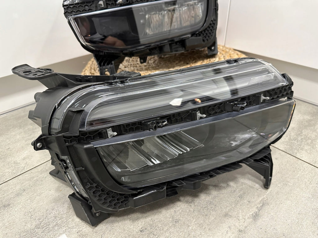 Frontscheinwerfer Jeep L747524 LED Ein Stück (Rechts oder Links) Headlight SCH5027201954je