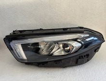 Laden Sie das Bild in den Galerie-Viewer, Frontscheinwerfer Mercedes-Benz W177 A1779062700KZ Links Scheinwerfer Headlight SCH1713672184pw